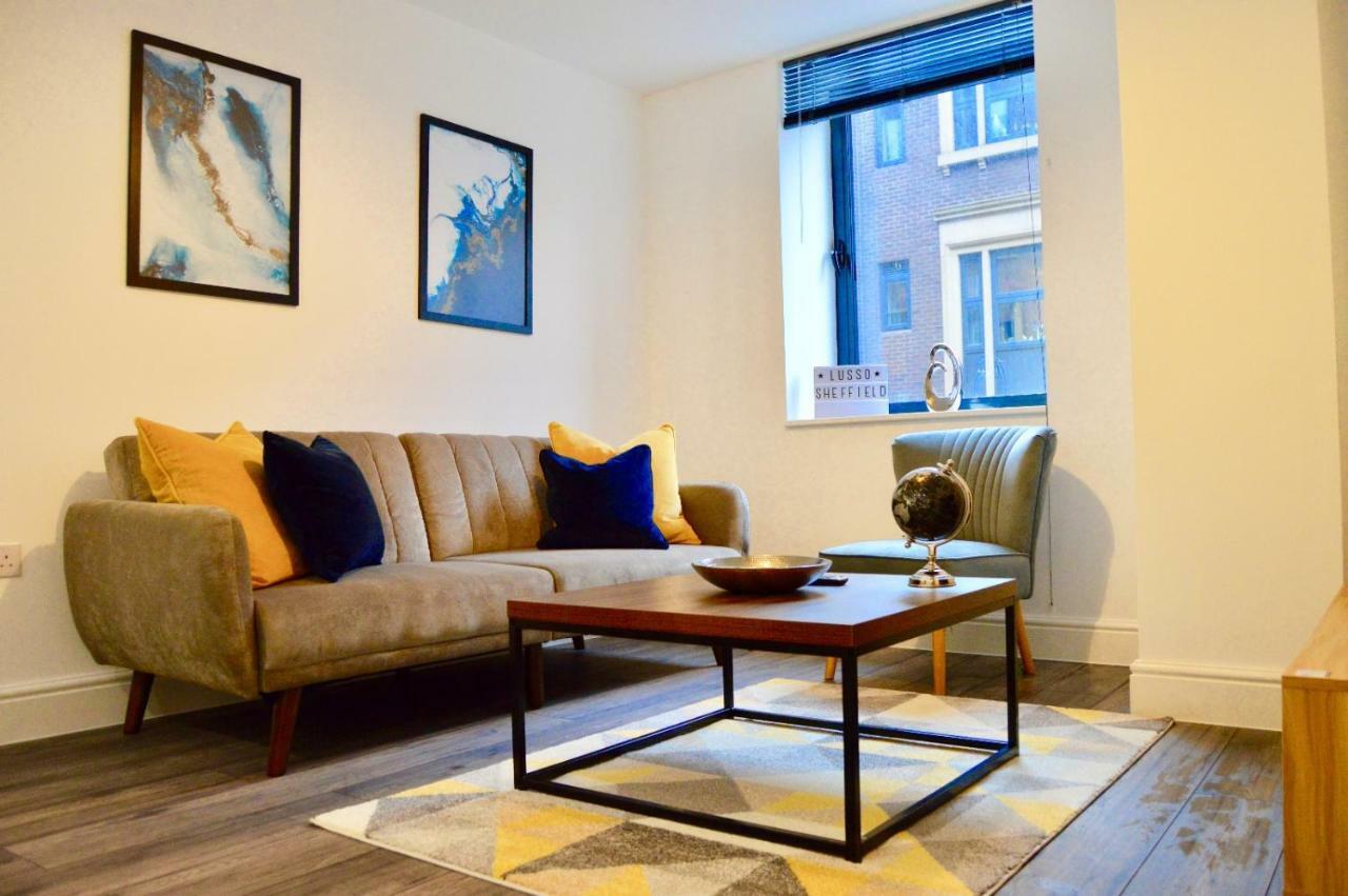 Qh31 - City Centre Location With 2 Double Bedrooms Sleeping Up To 4 People - Spacious Work Or Leisure Apartment 셰필드 외부 사진